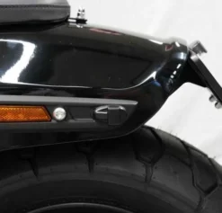 Strut Stripe LED 3in1 Blinker & Rücklicht Schwarz Wrinkle -Thunderbike 41 74 230 32