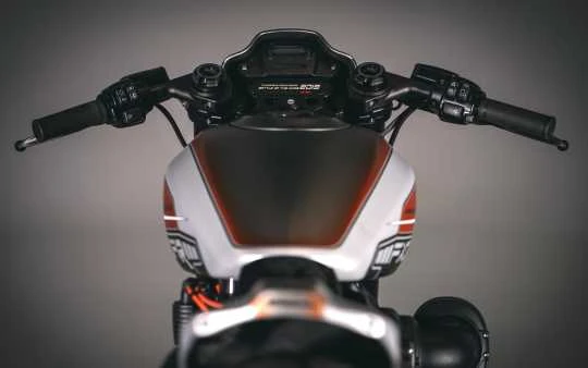 Lenker Clip-On Tieferlegung Schwarz 2 Lenker Clip-On Tieferlegung Schwarz – Bild 2